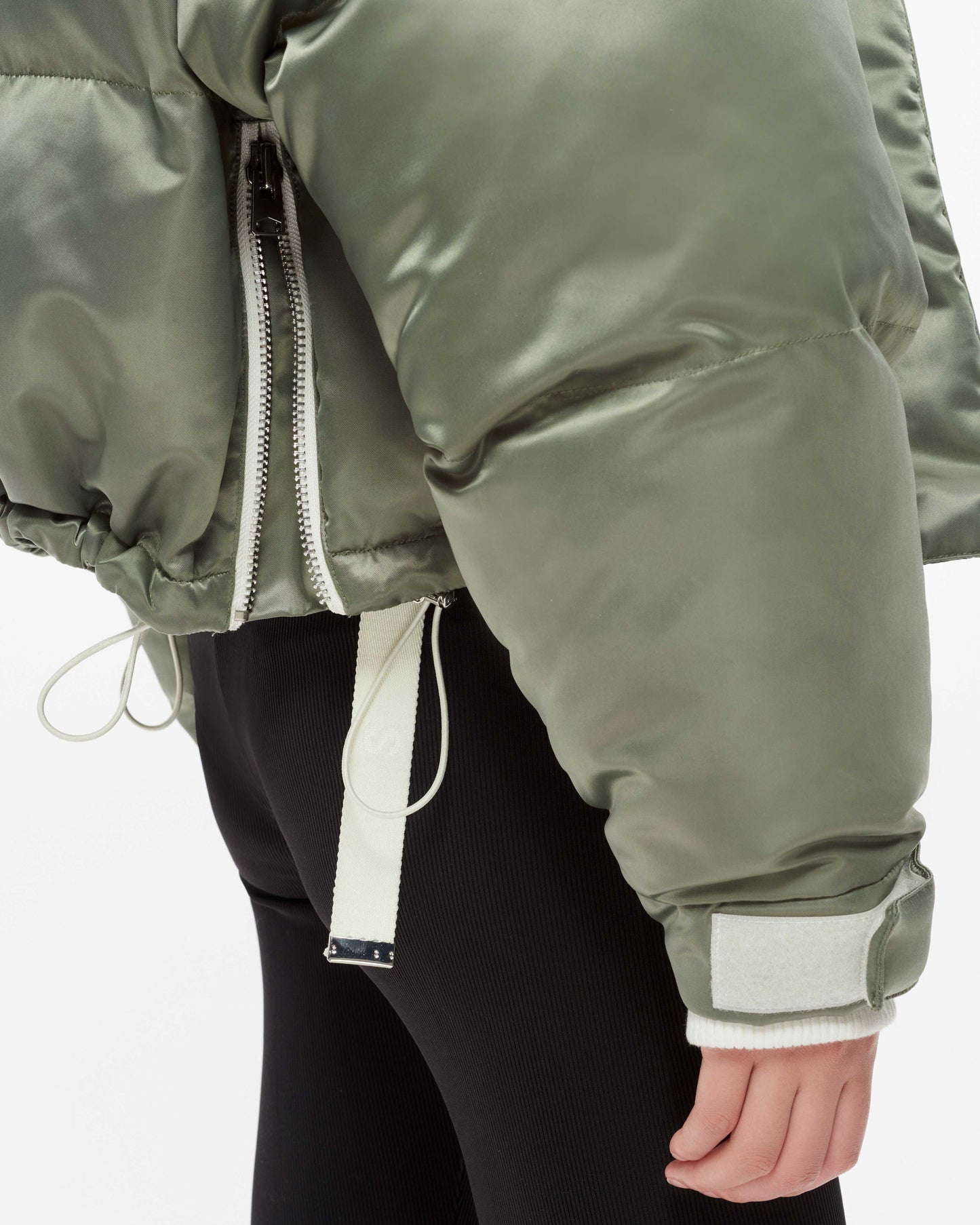 Willow Ama Short Puffer